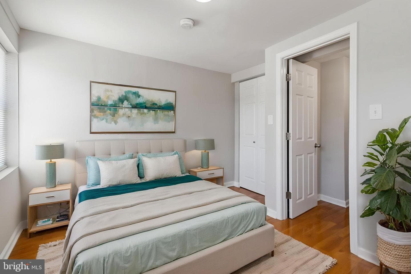40 E Barney Street photo 23