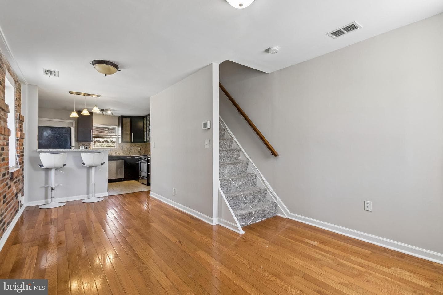 40 E Barney Street photo 5