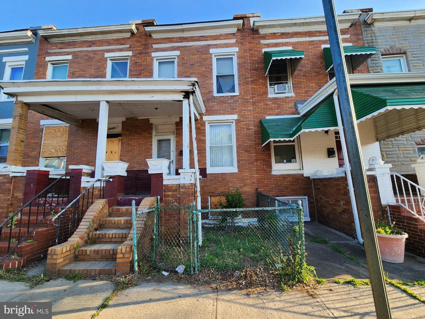 2524 E Chase Street photo 3