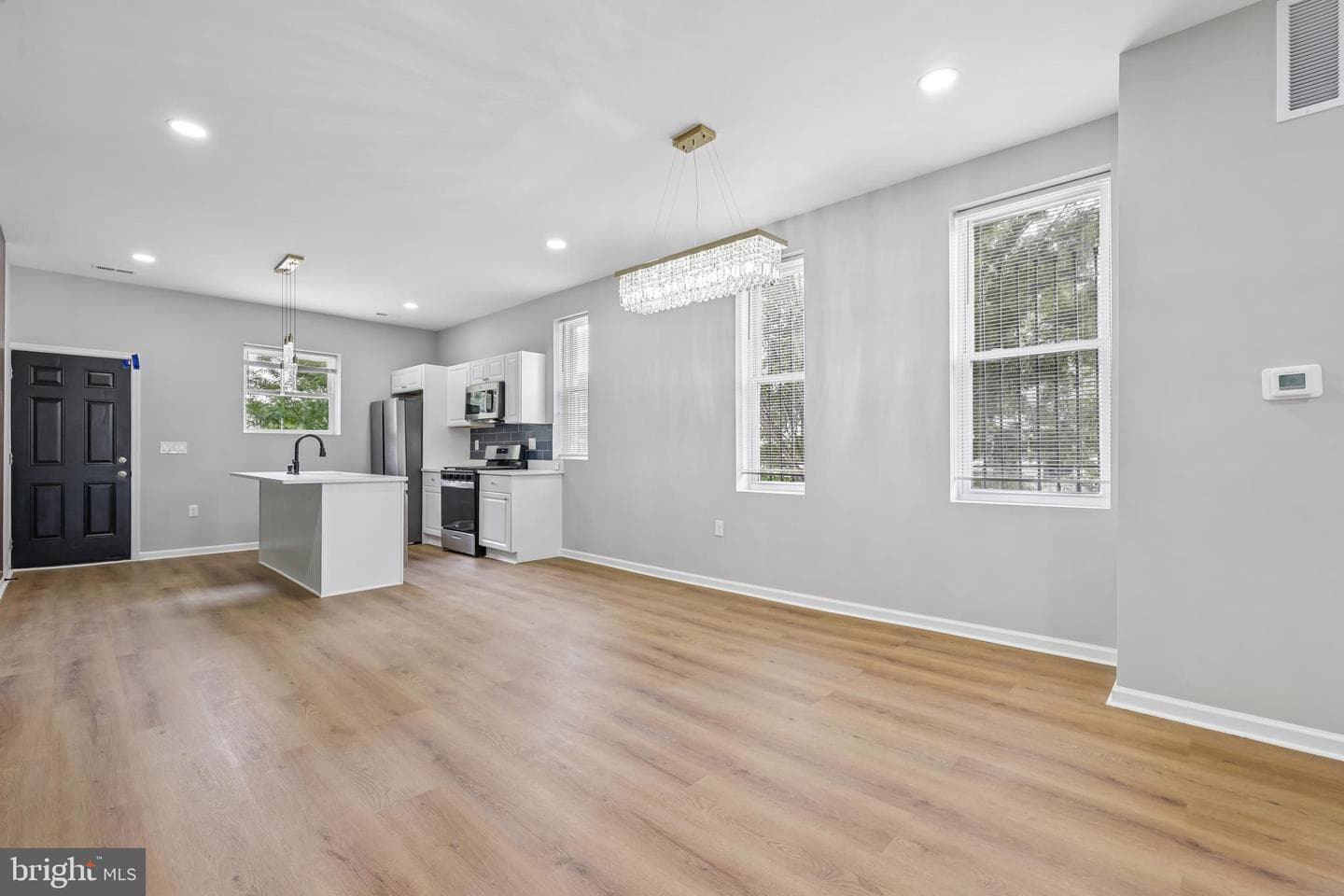1801 N Fulton Avenue photo 14