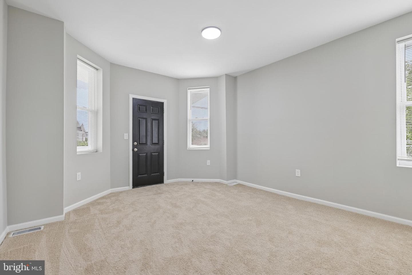 1801 N Fulton Avenue photo 26