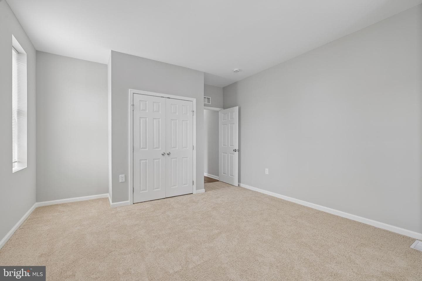 1801 N Fulton Avenue photo 27