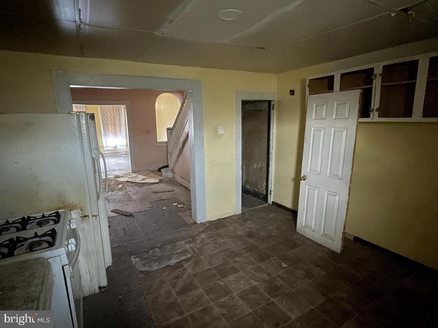 2033 Robb St photo 5
