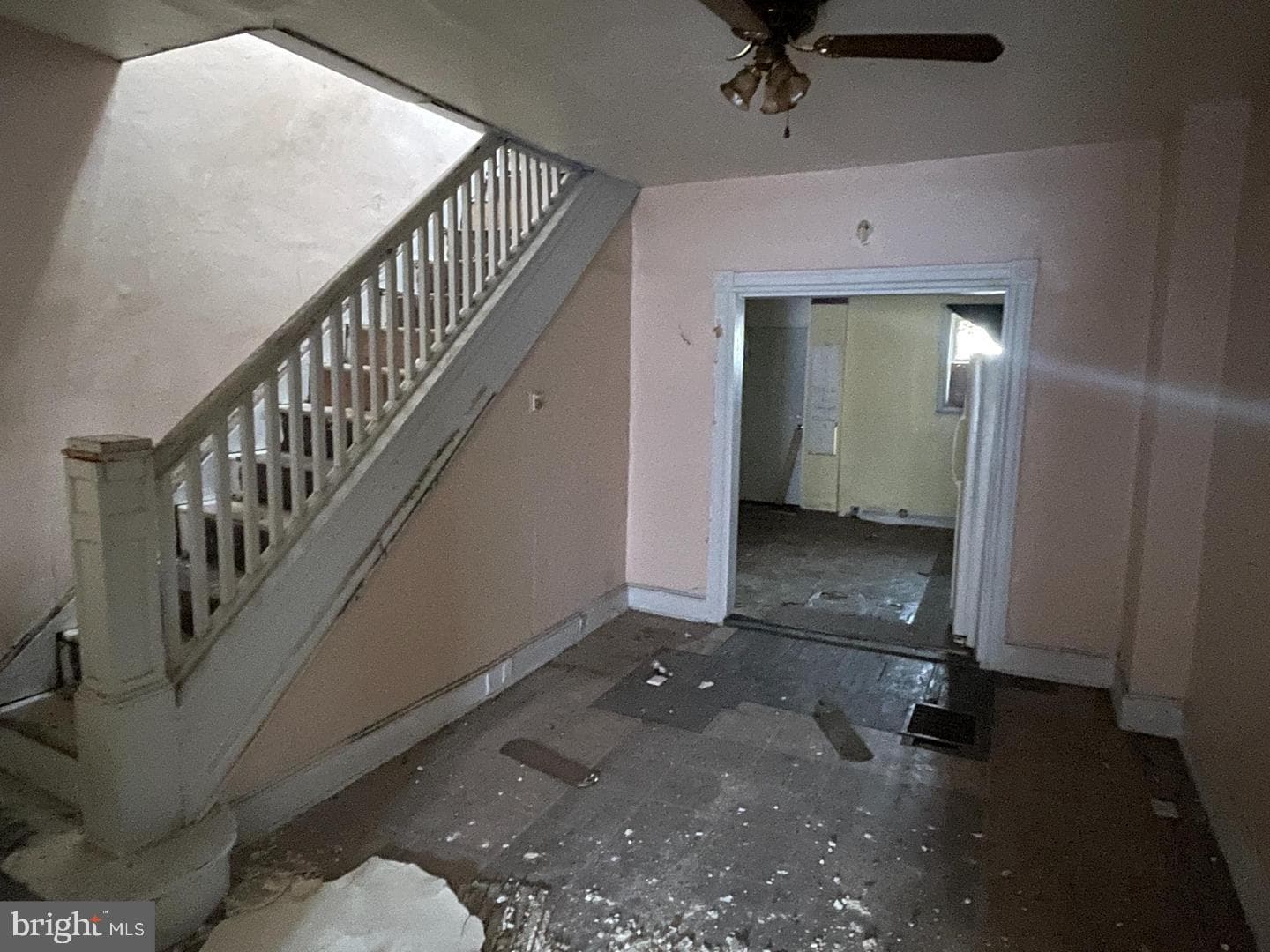 2033 Robb St photo 6