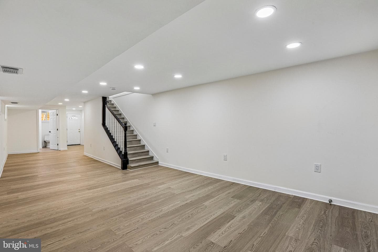 3007 Presstman Street photo 25