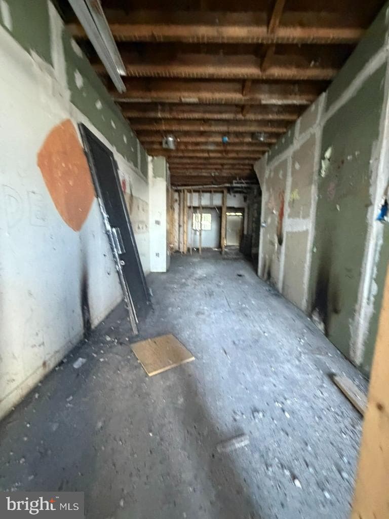 2529-2531 E Monument Street photo 7