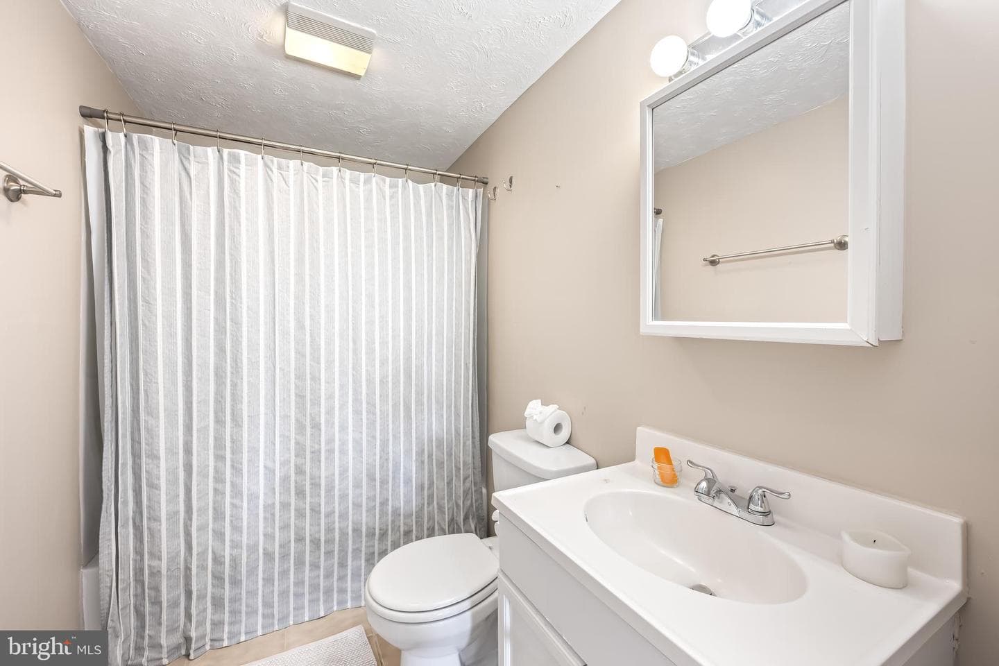 2607 Goodwood Road photo 25