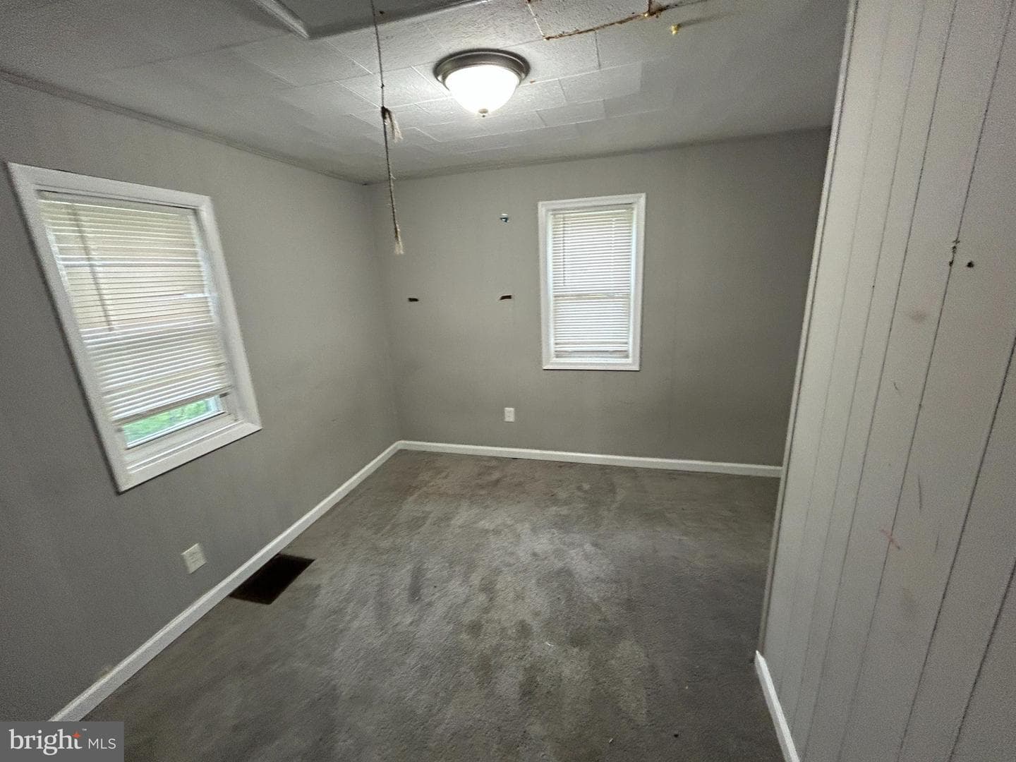 4624 Mary Avenue photo 12