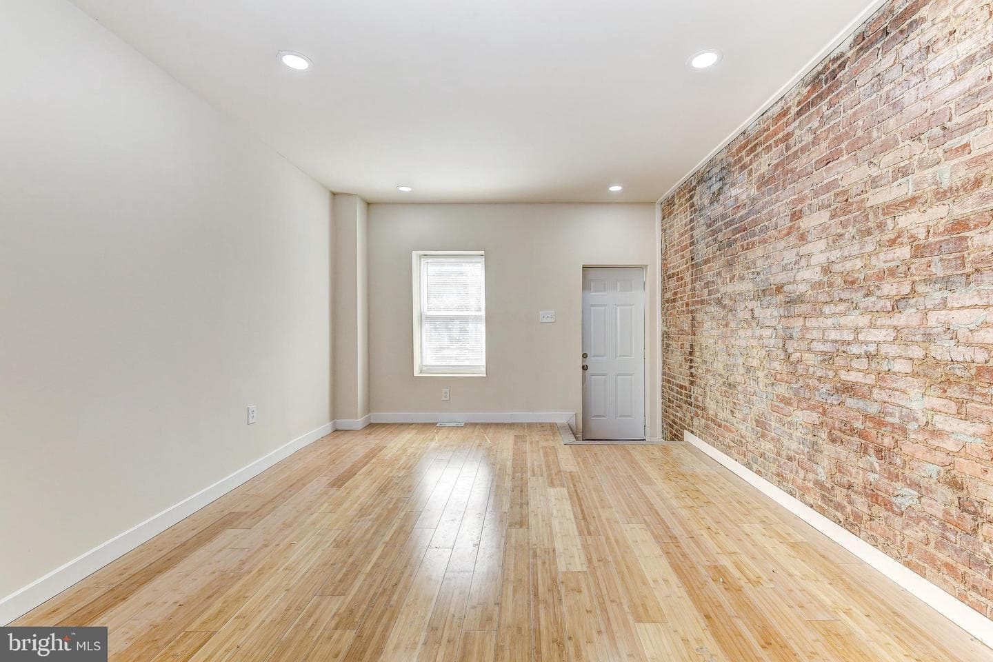 401 N Glover Street photo 3