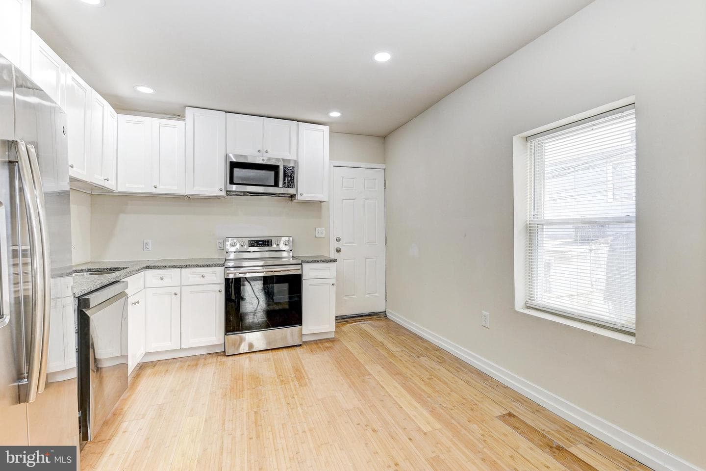 401 N Glover Street photo 5