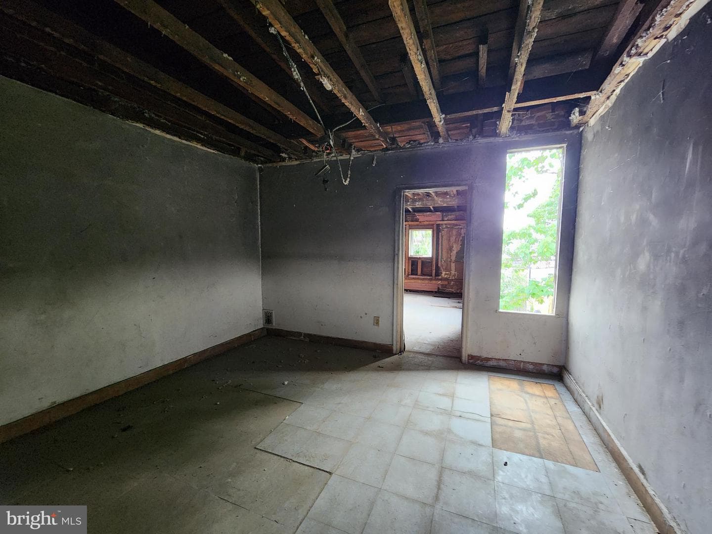 2224 Wilkens Avenue photo 18