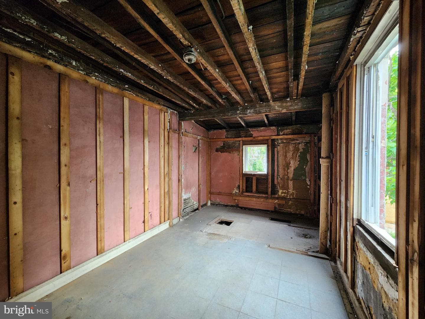 2224 Wilkens Avenue photo 19