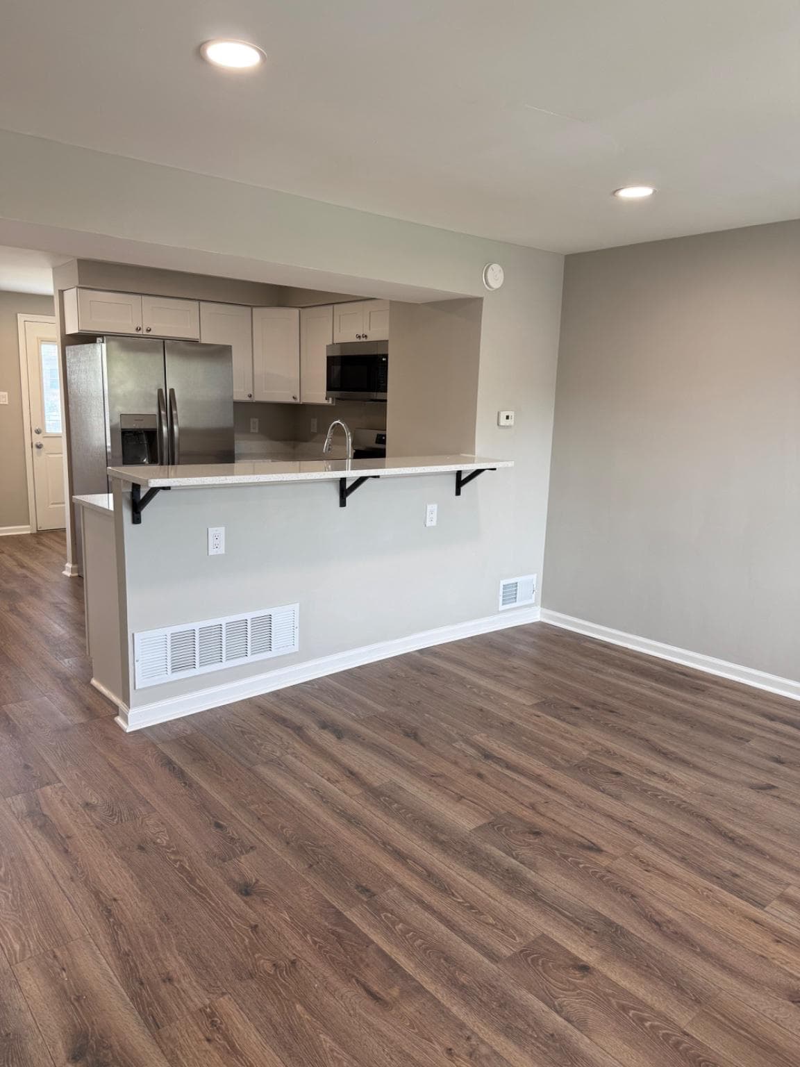 2908 Mallview Road photo 3