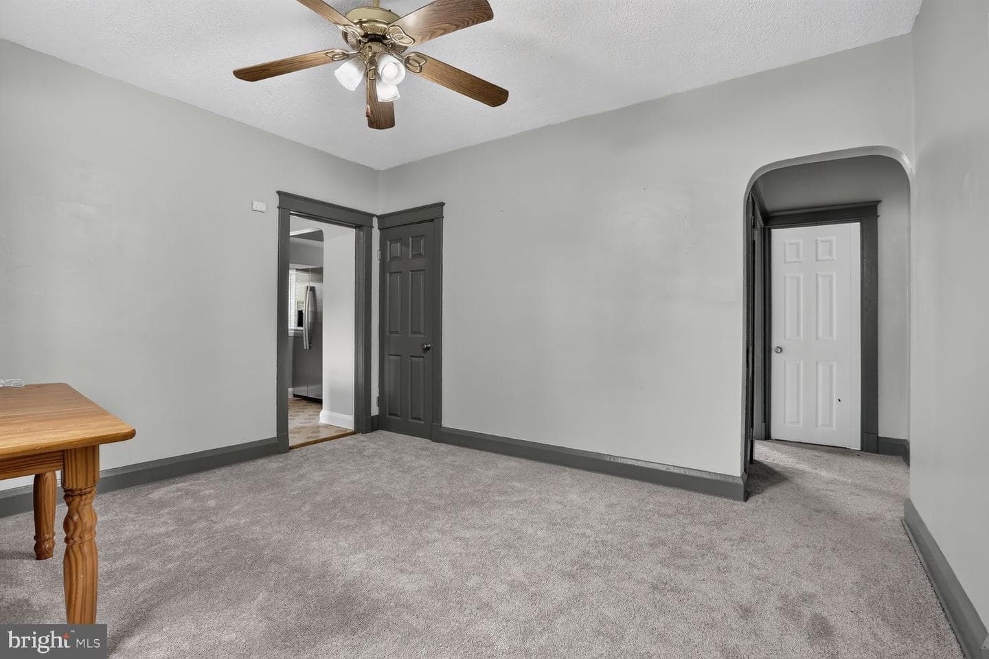 2600 Roselawn Avenue photo 8