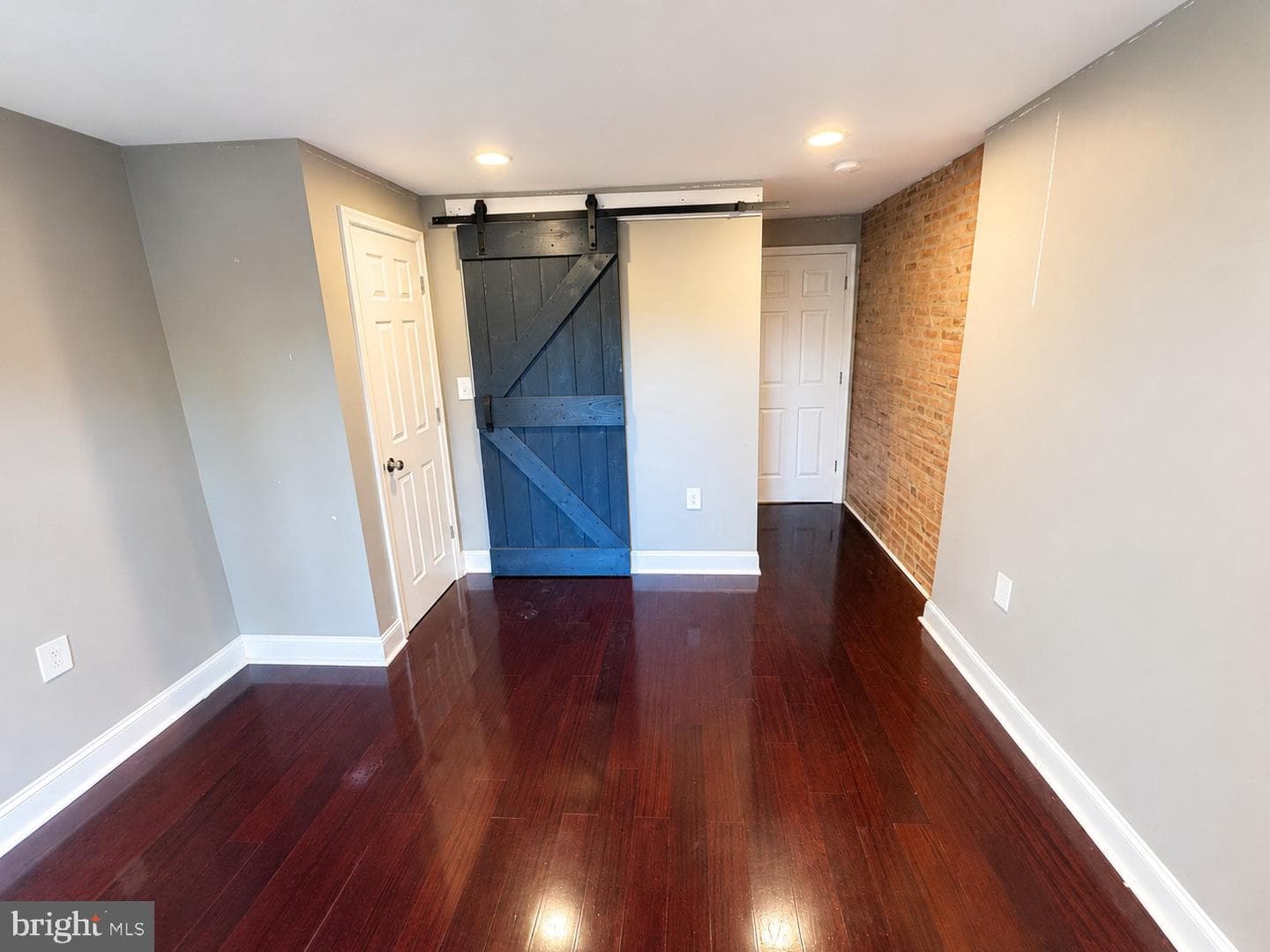 1610 E Federal Street photo 19