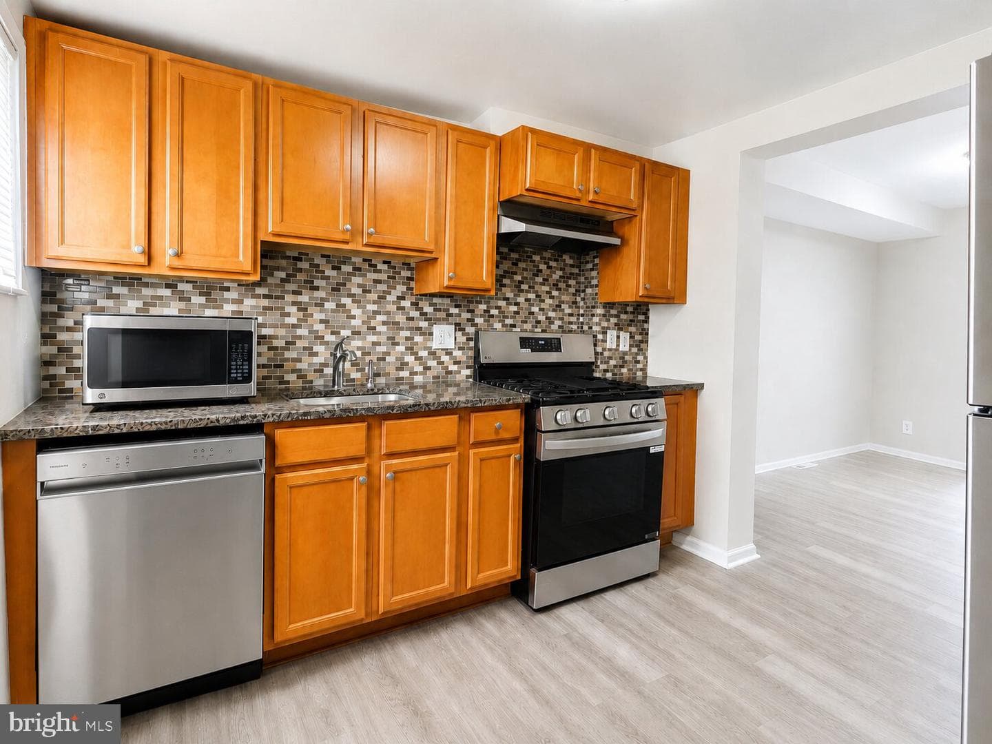 1121 Cleveland Street photo 10