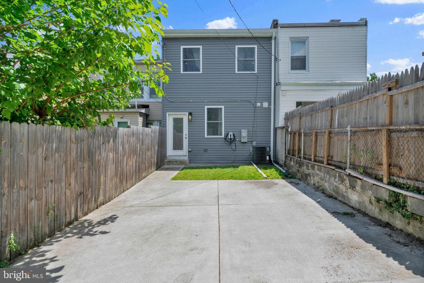 624 W 33rd Street photo 33