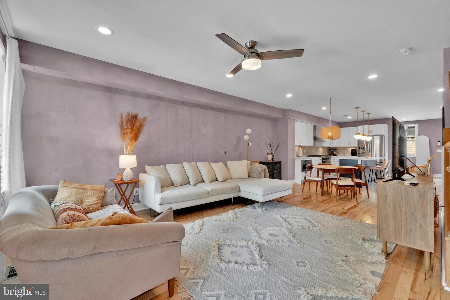 624 W 33rd Street photo 6