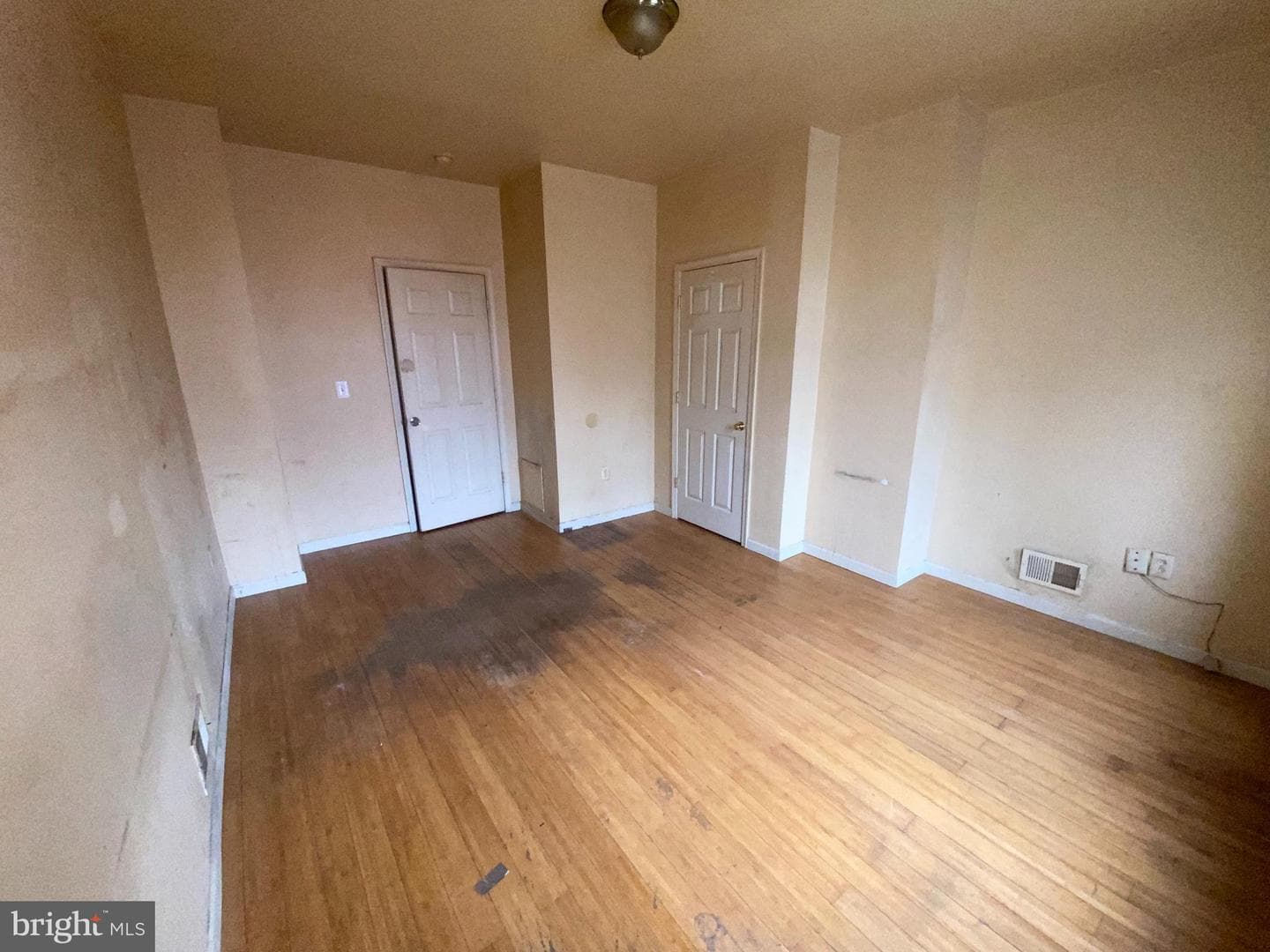 2221 Jefferson Street photo 6