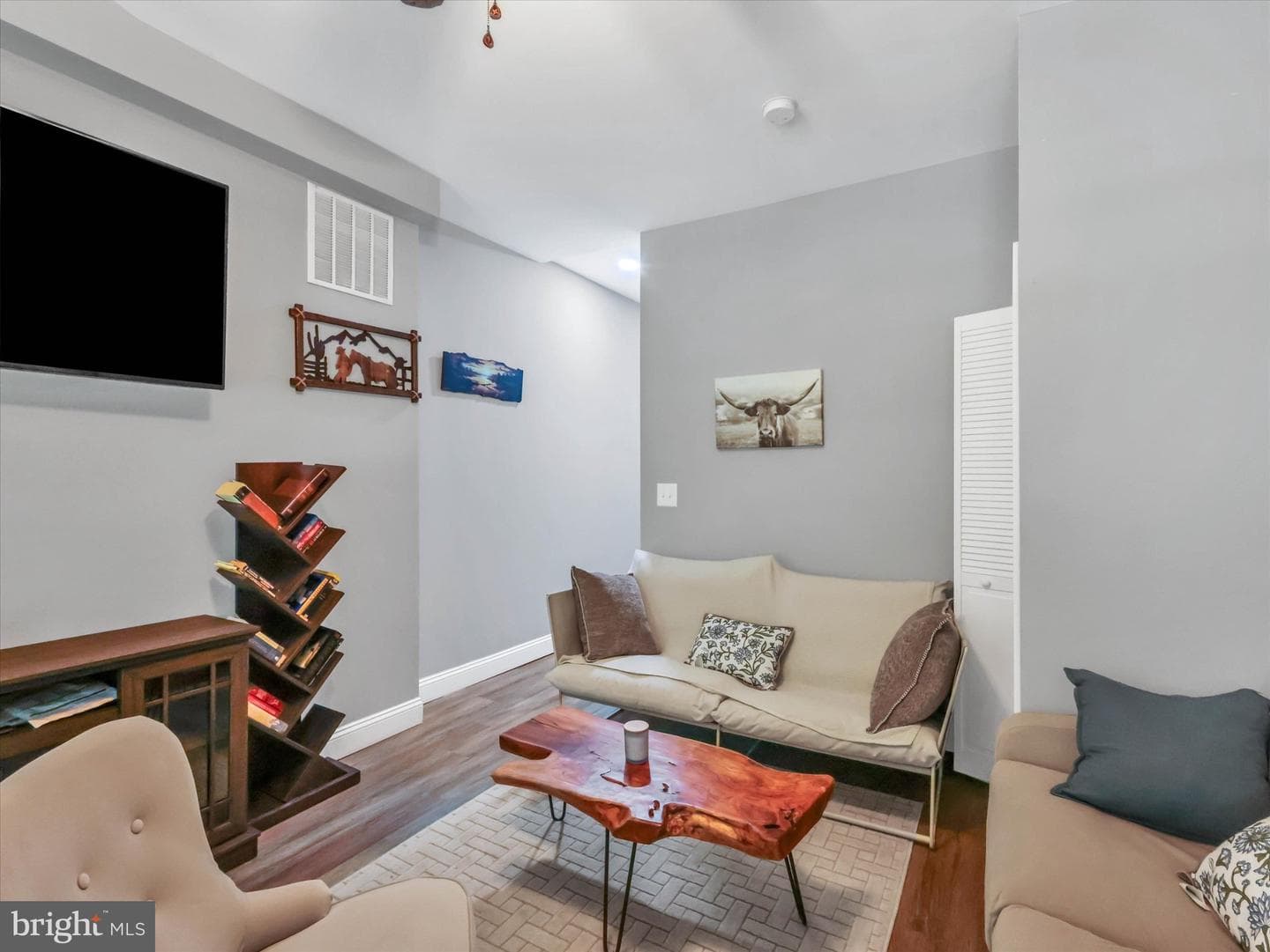 555 Presstman Street photo 9
