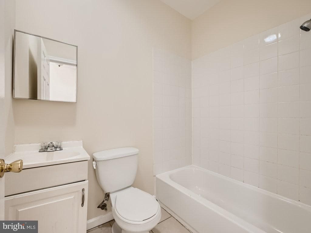 2316 E Madison Street photo 7
