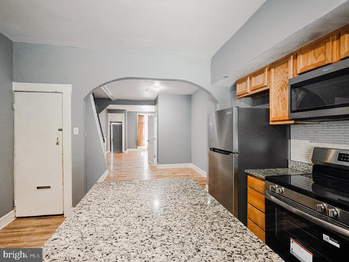 2410 Frederick Avenue photo 9