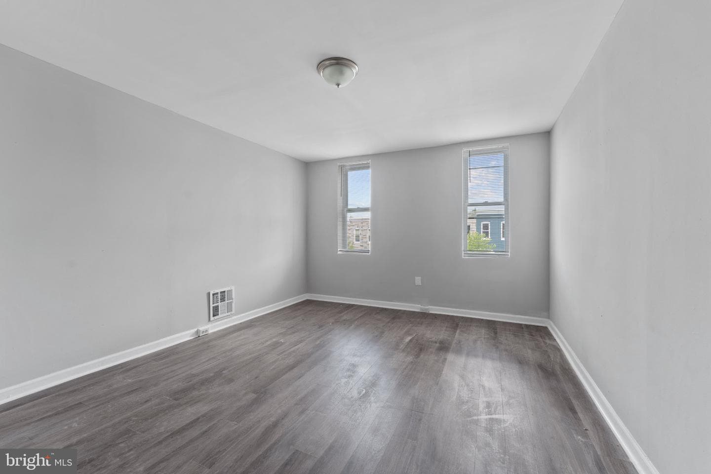 1706 N Milton Avenue photo 11