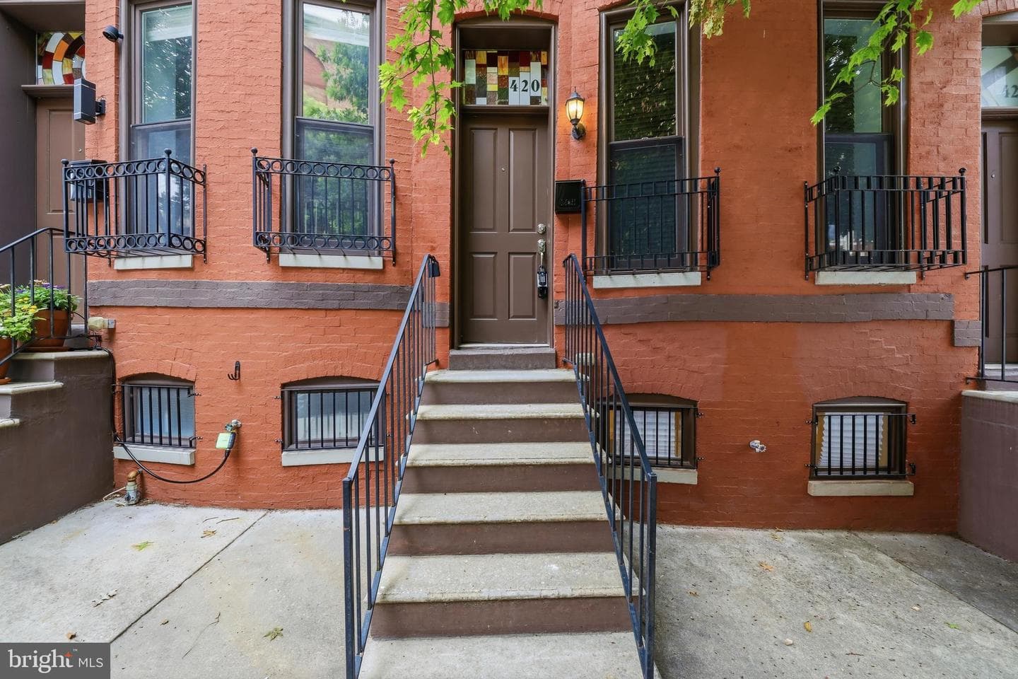420 E Oliver Street photo 3