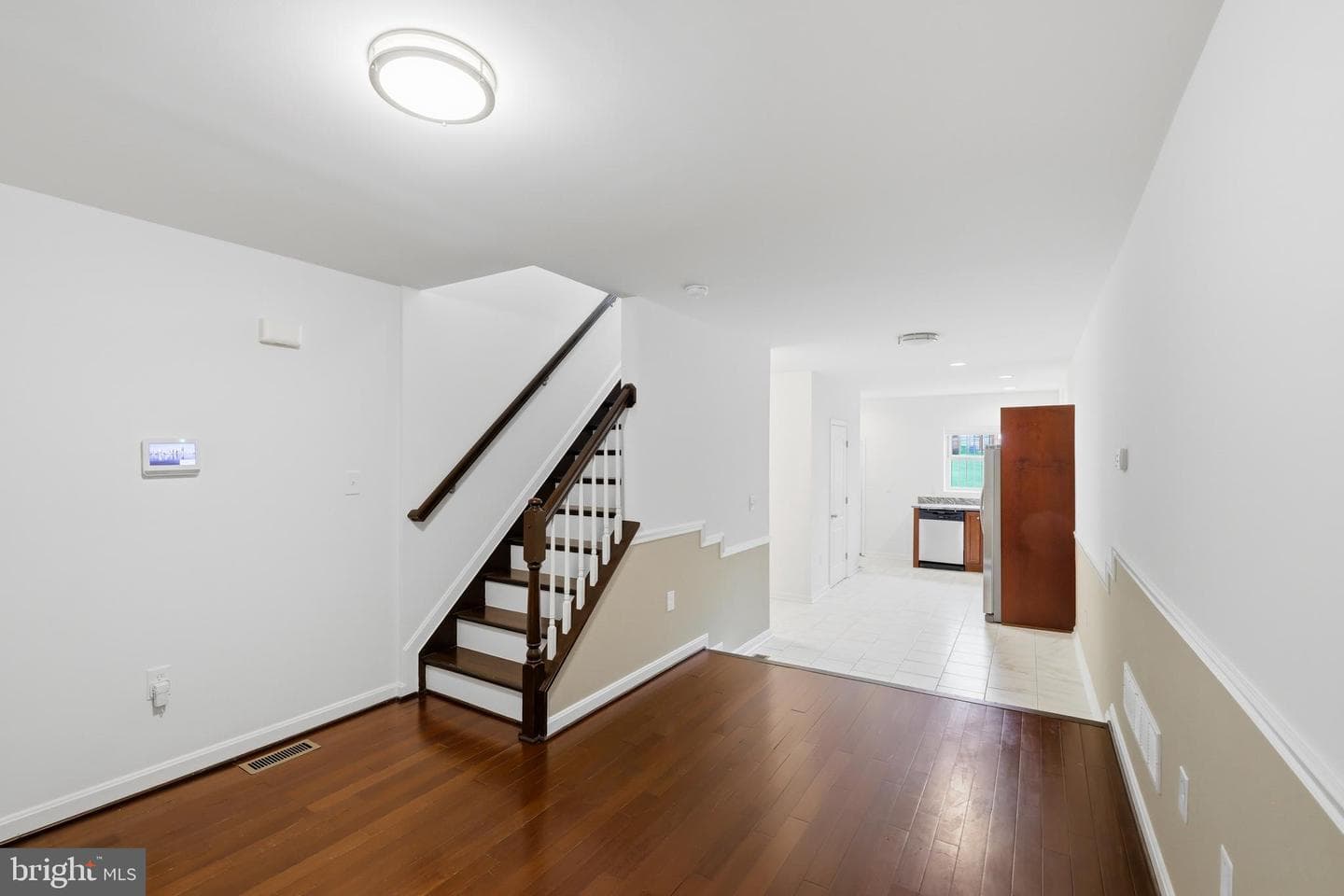 420 E Oliver Street photo 7