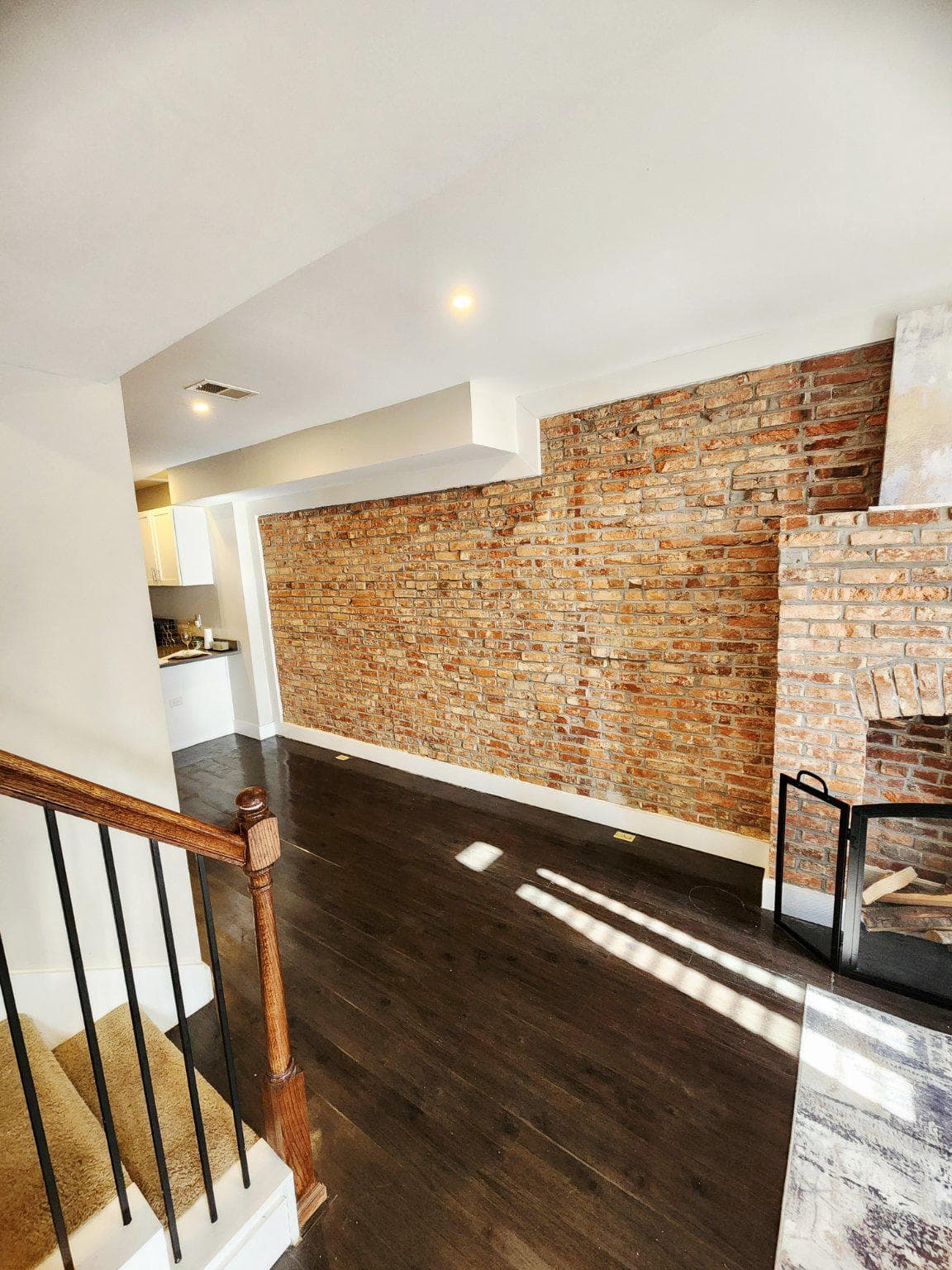 1825 N Milton Avenue photo 4