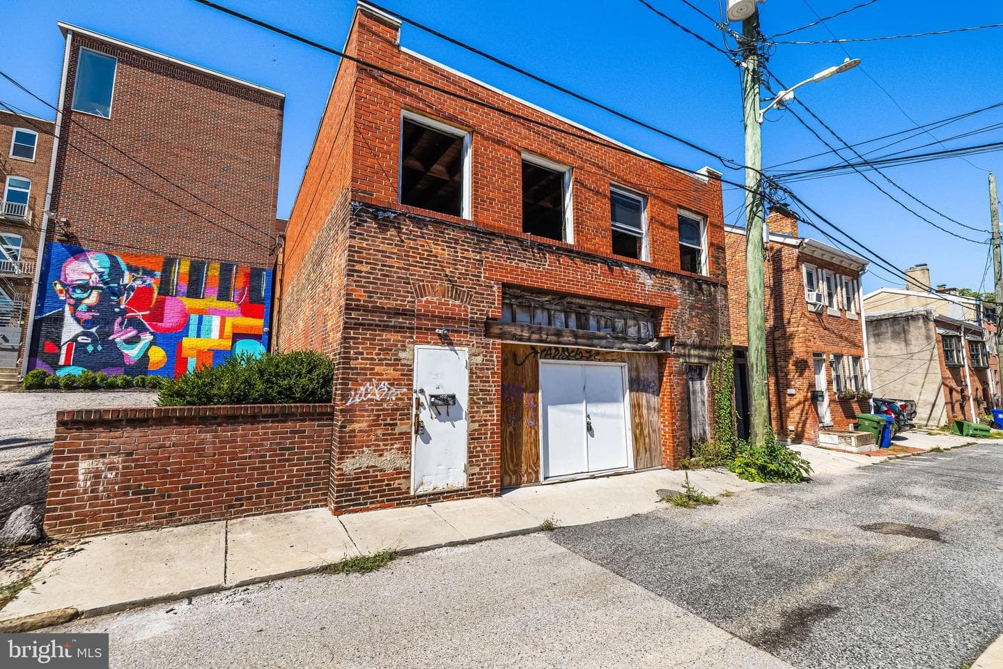 858 Tyson Street photo 4