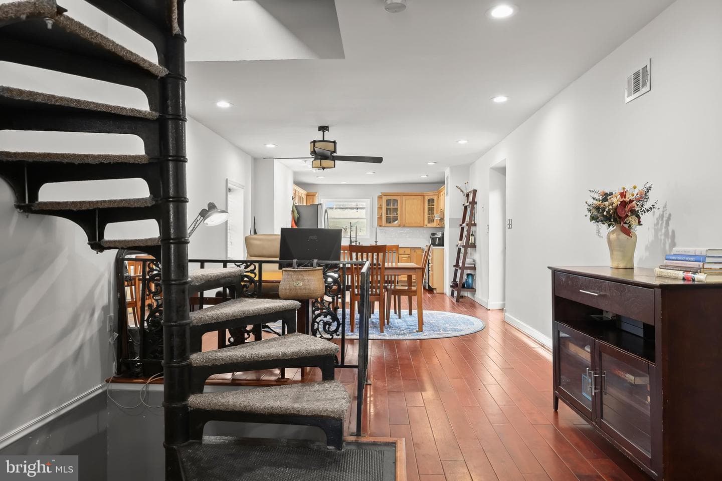 3200 E Lombard Street photo 14
