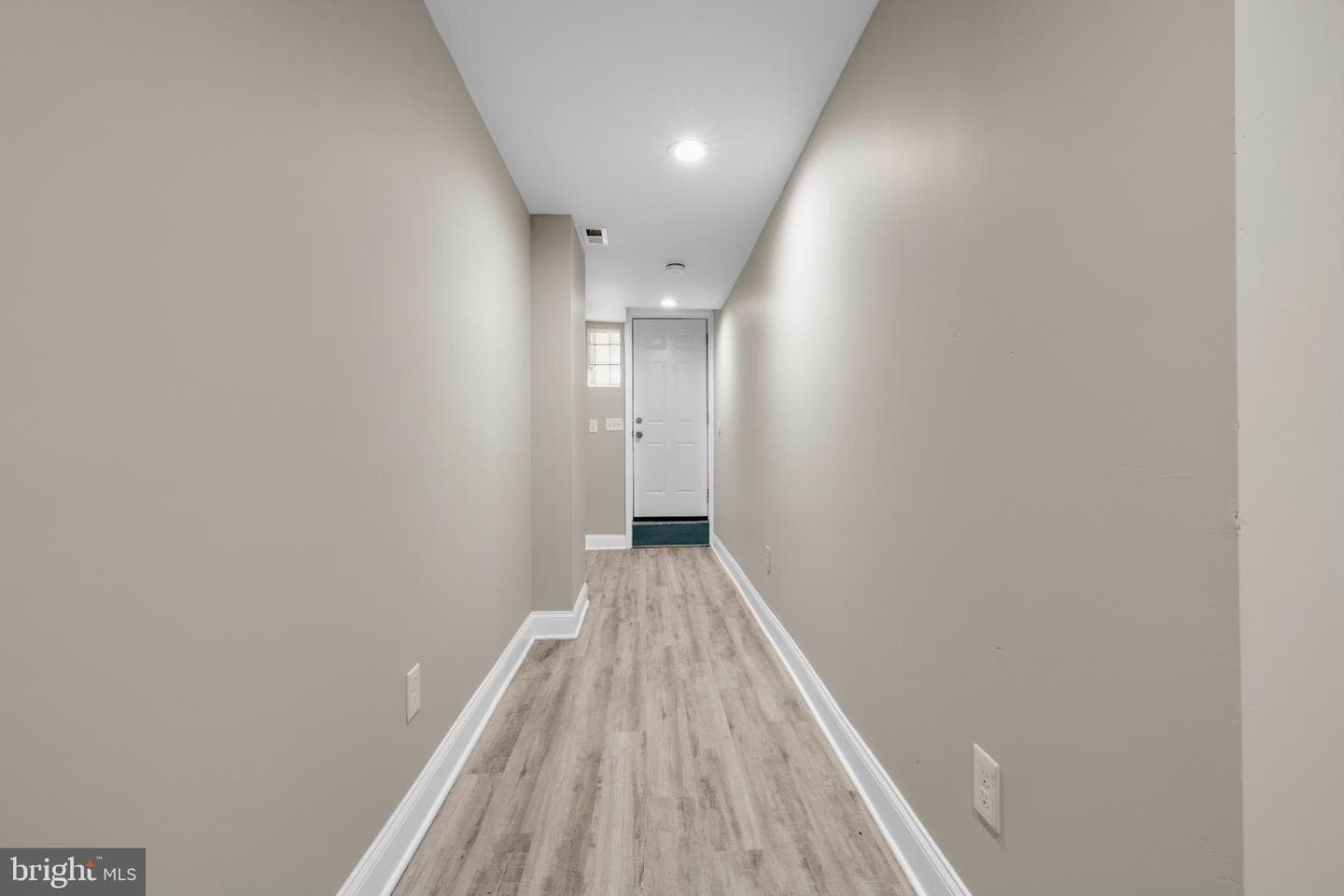 145 N Monastery Avenue photo 30