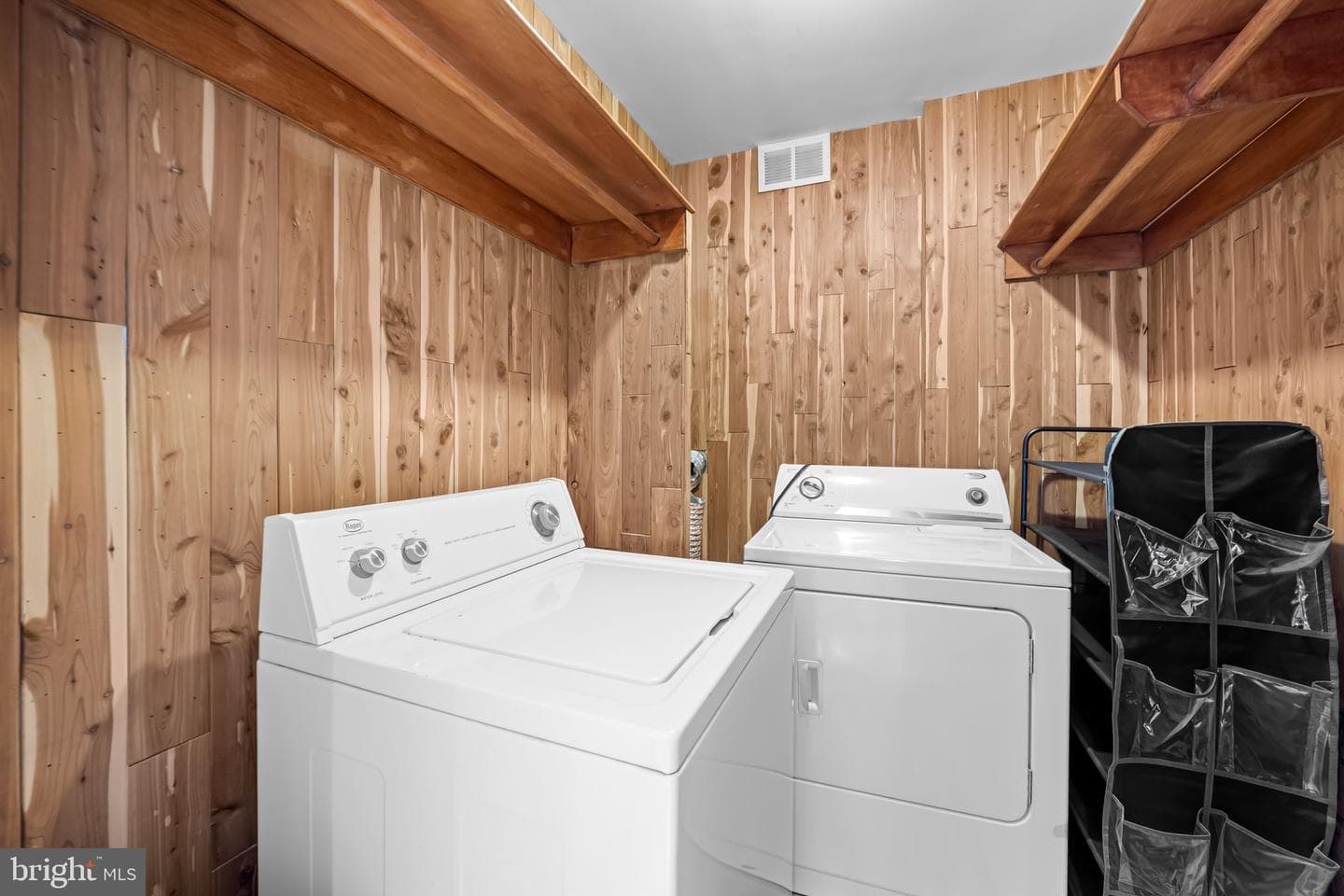 3527 Falls Road photo 24