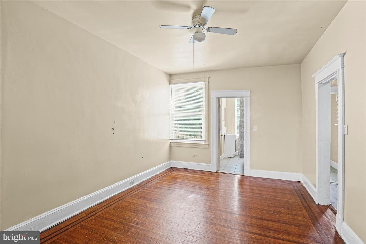 5033 Denmore Avenue photo 5