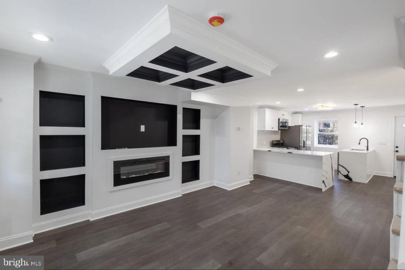 3905 8th Street photo 1