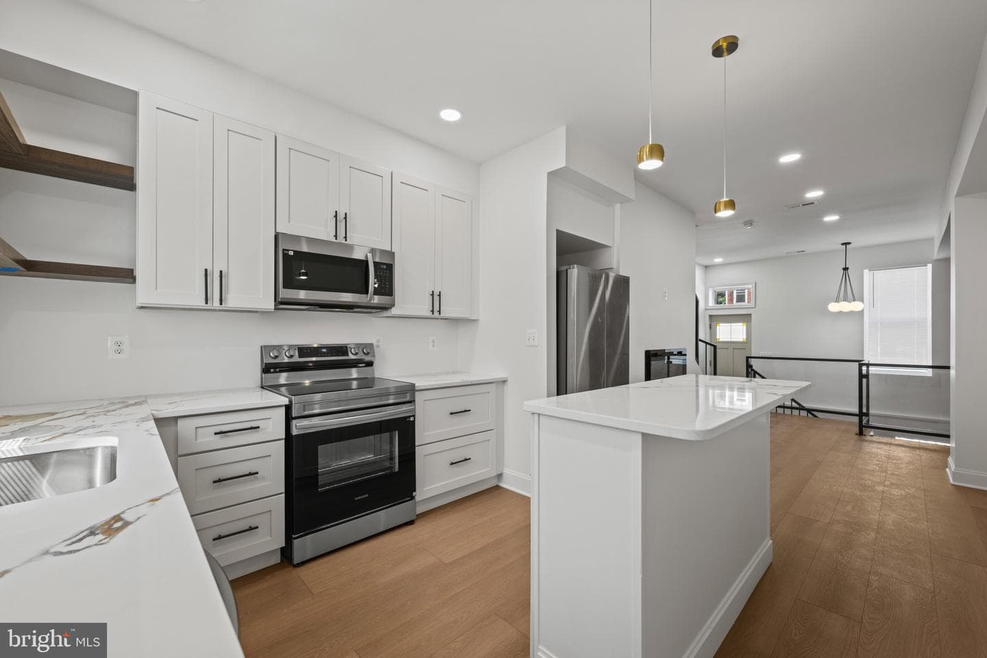126 N Mount Street photo 1