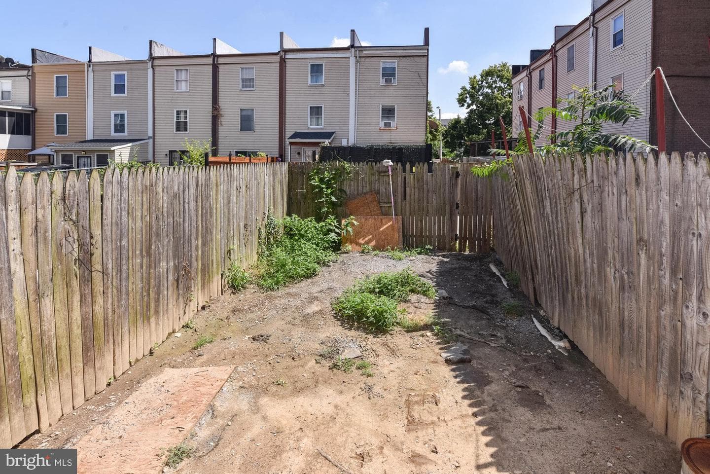 1063 W Lexington Street photo 16