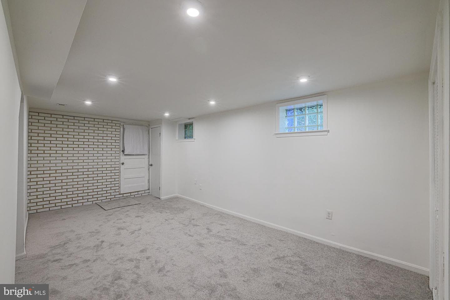 410 Kingston Road photo 40
