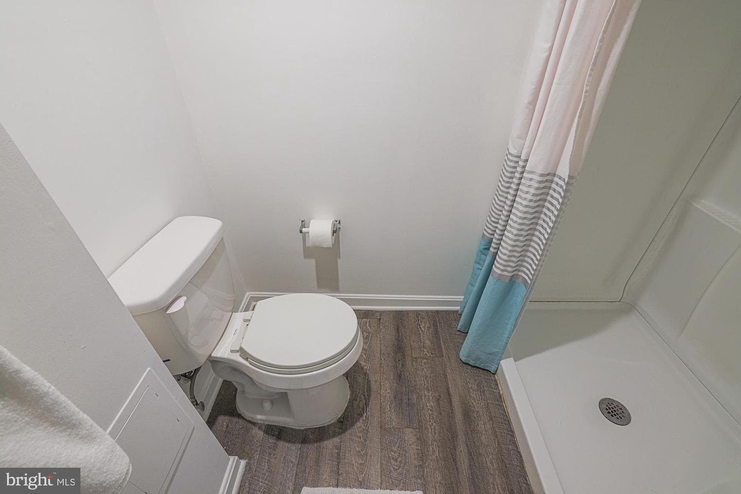 410 Kingston Road photo 44