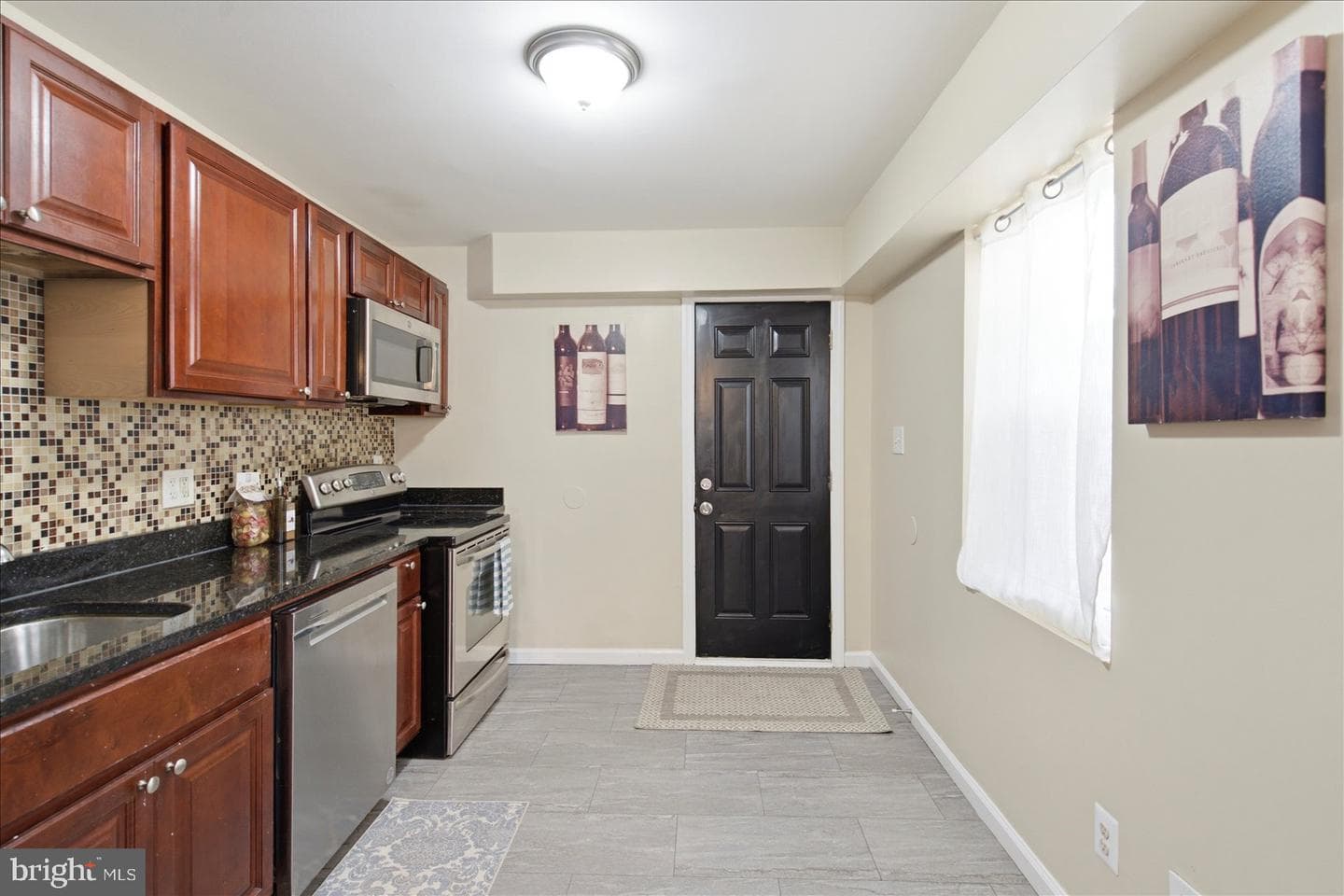1224 E Eager Street photo 11