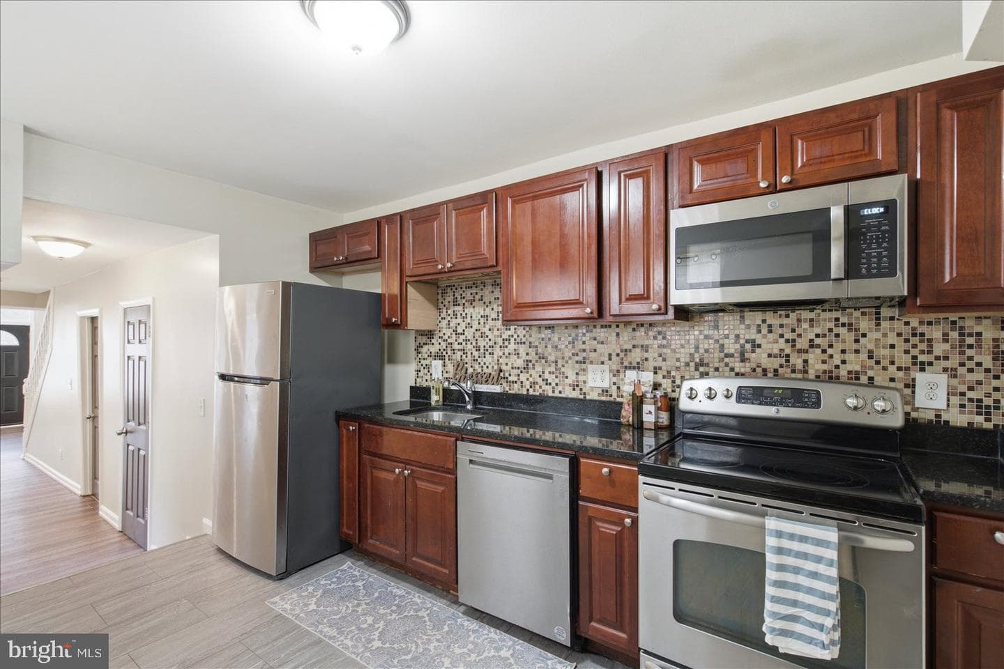 1224 E Eager Street photo 14