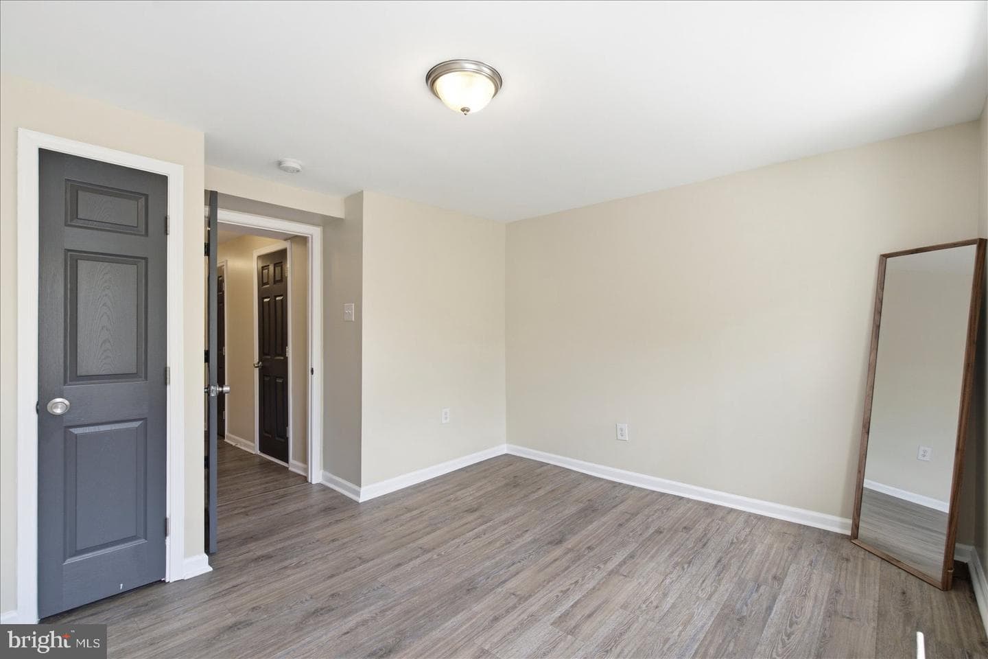 1224 E Eager Street photo 23