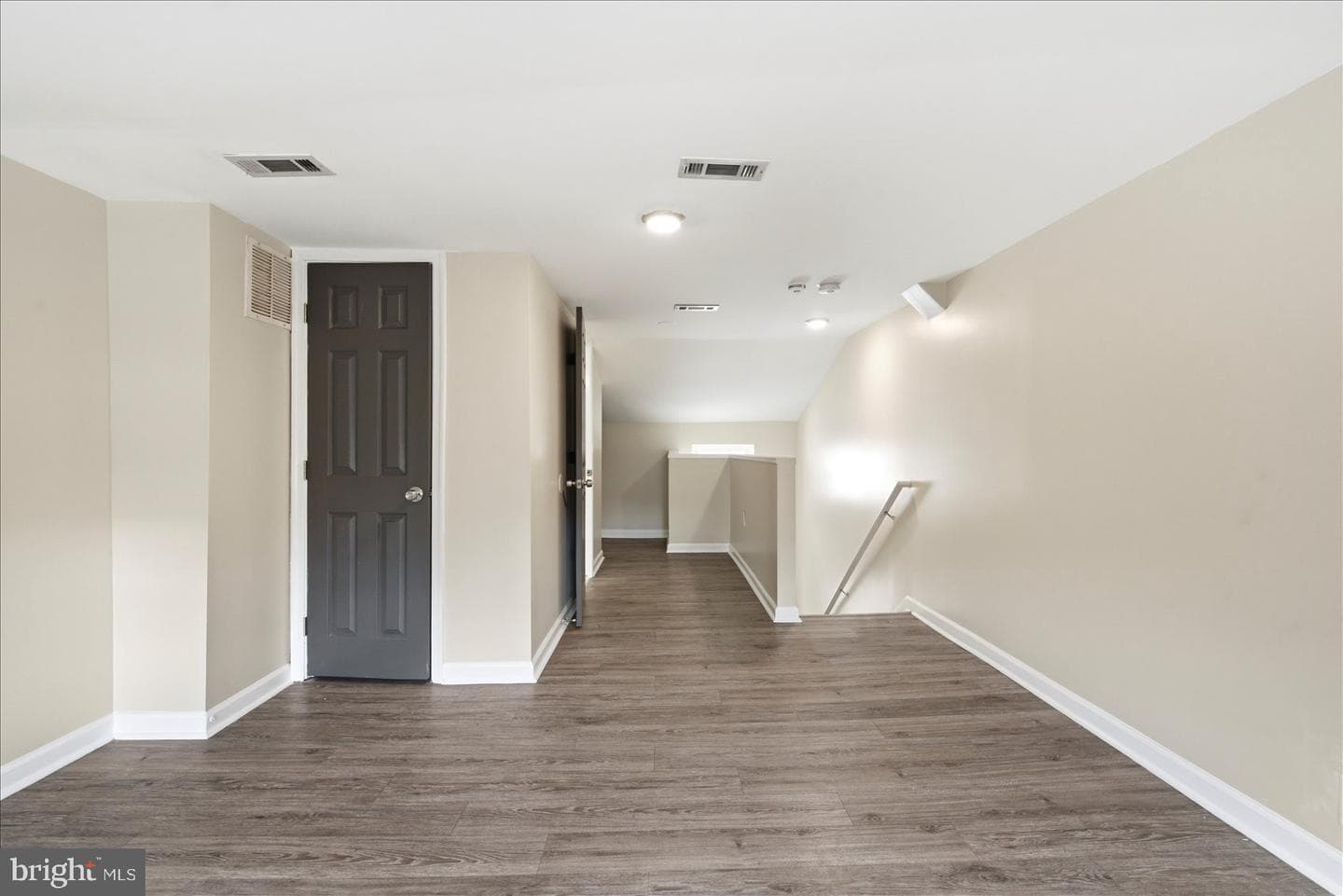 1224 E Eager Street photo 28