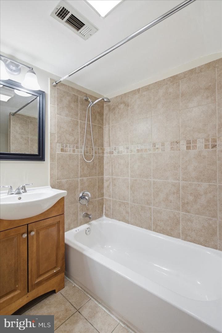 1224 E Eager Street photo 30