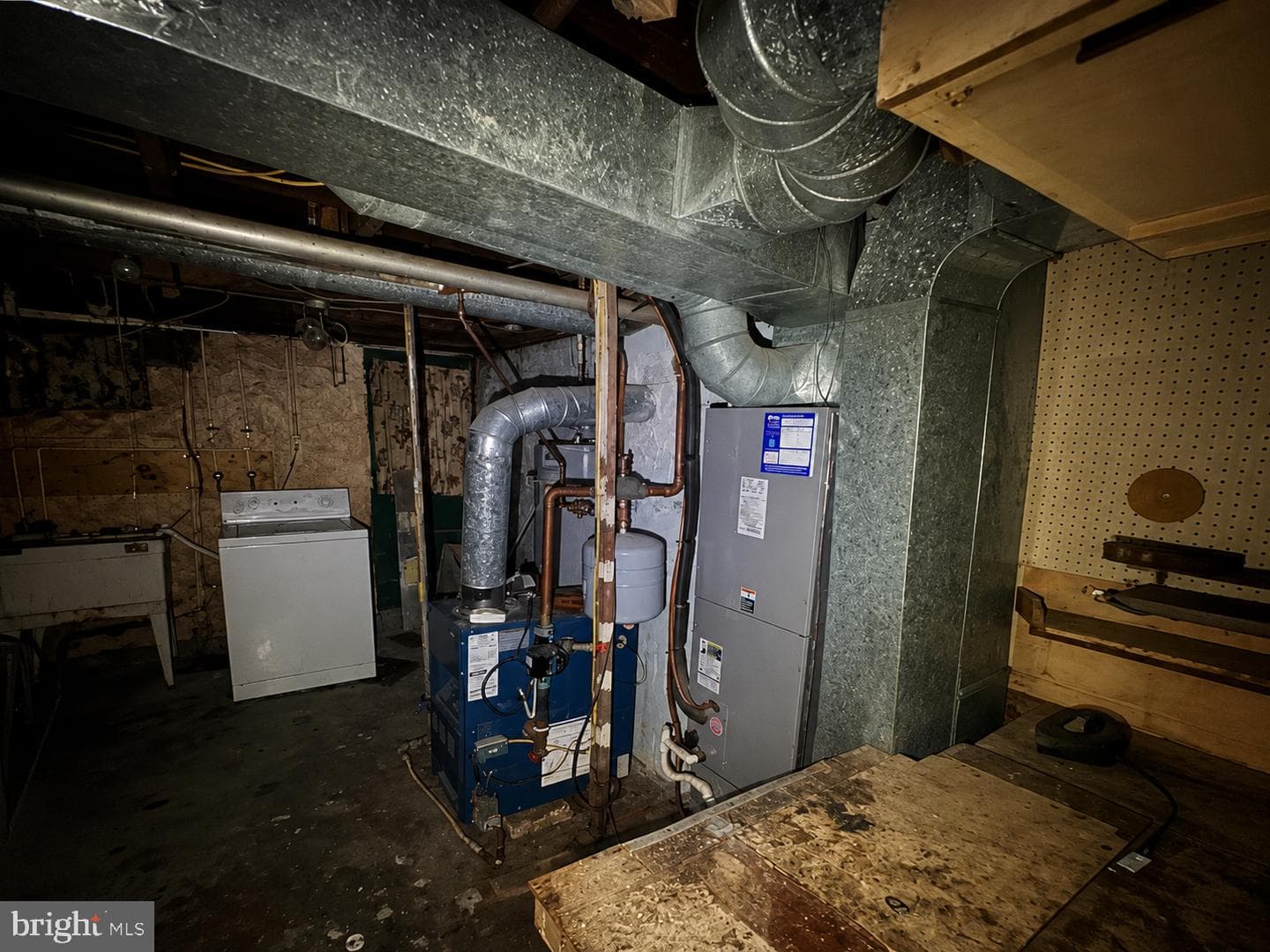 1412 Dukeland Street photo 10