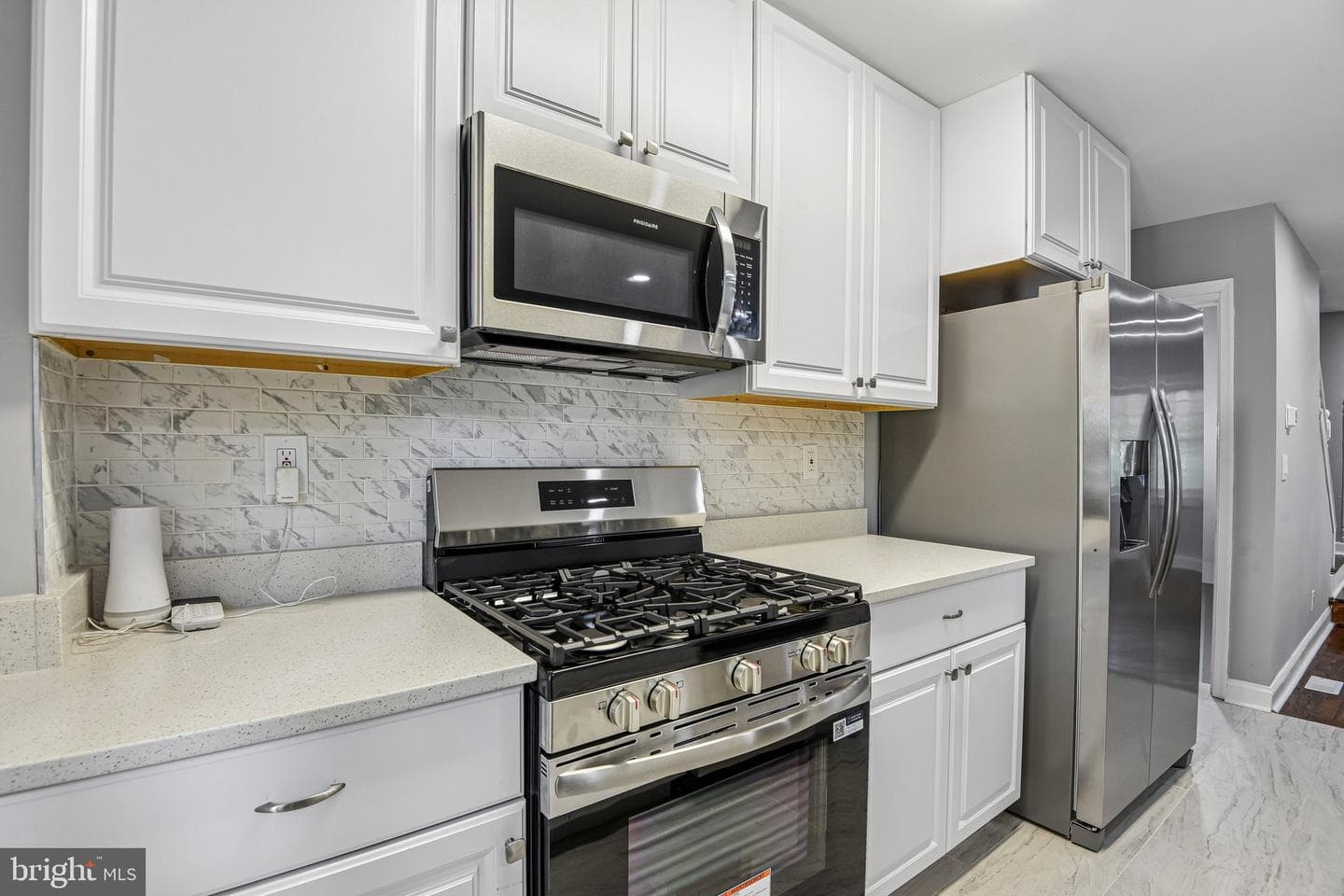 44 N Athol Avenue photo 13