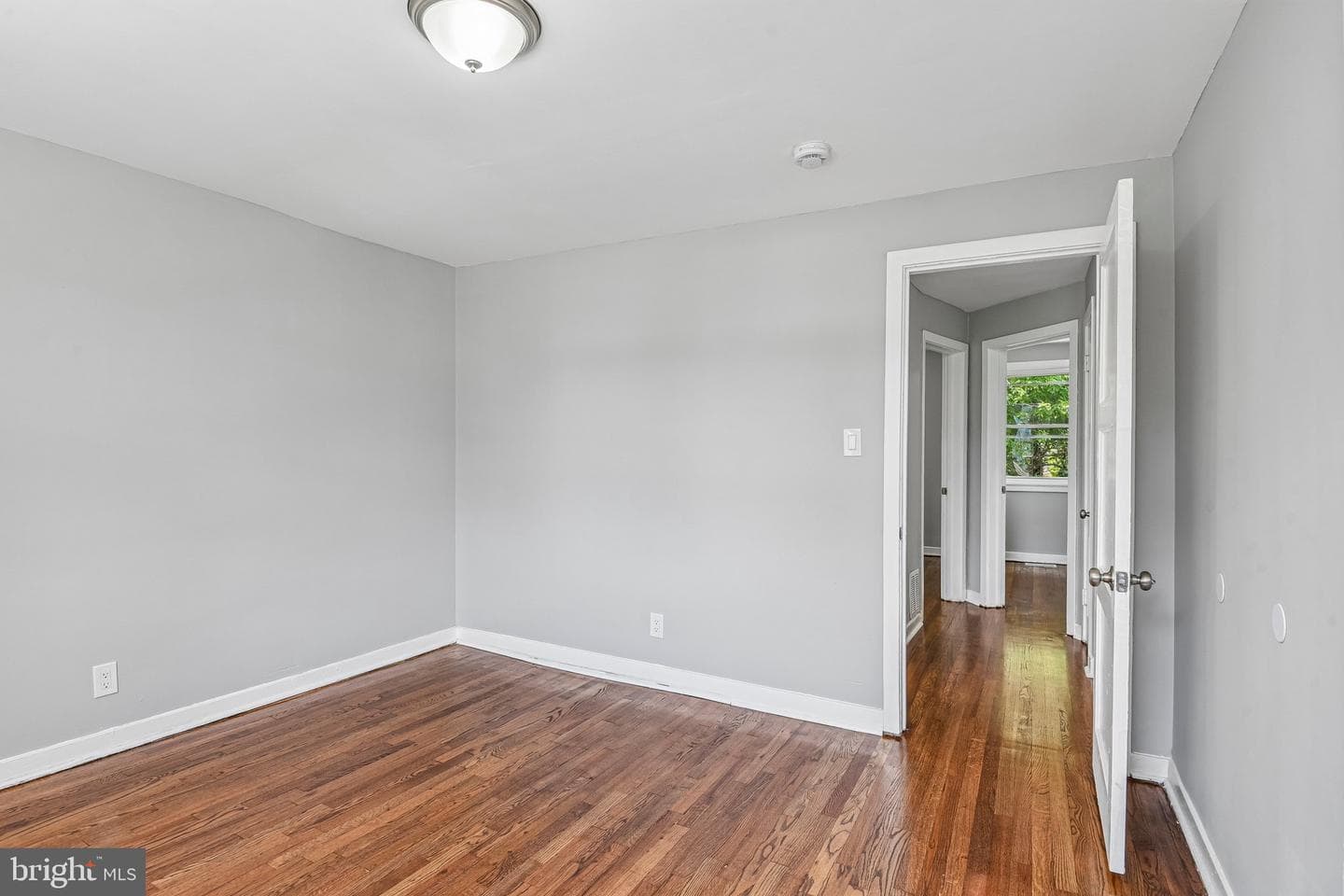 44 N Athol Avenue photo 23