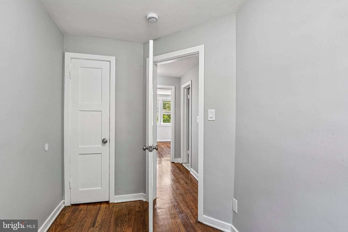 44 N Athol Avenue photo 29