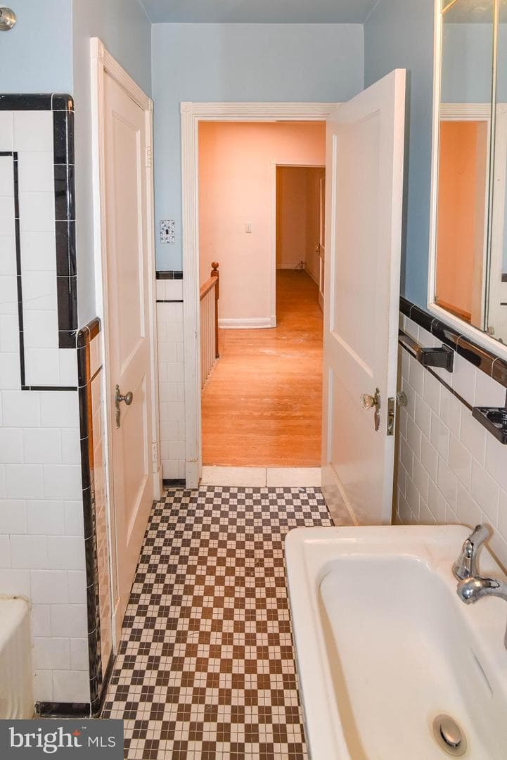 4639 Harcourt Rd photo 38